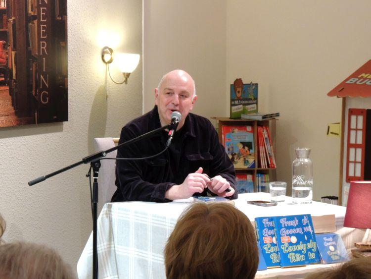 Frank Goosen am Mikrofon